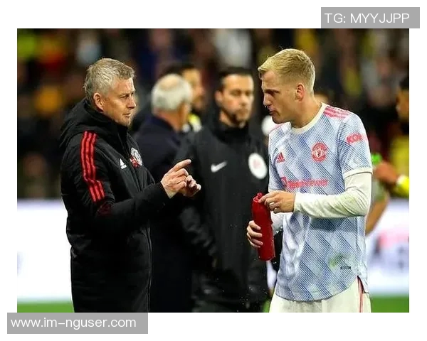 曼联总监看好索尔斯克亚重掌教鞭更衣室球员表示支持与欢迎